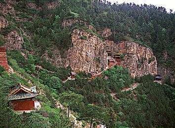 《罪恶装备：斗争》公布DLC角色Goldlewis Dickinson